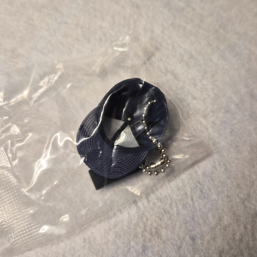 🧢 Colección Miniaturas Gorra New Era - Colgante