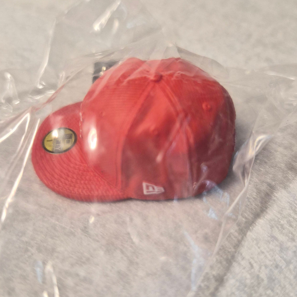 🧢 Colección Miniaturas Gorra New Era - Colgante