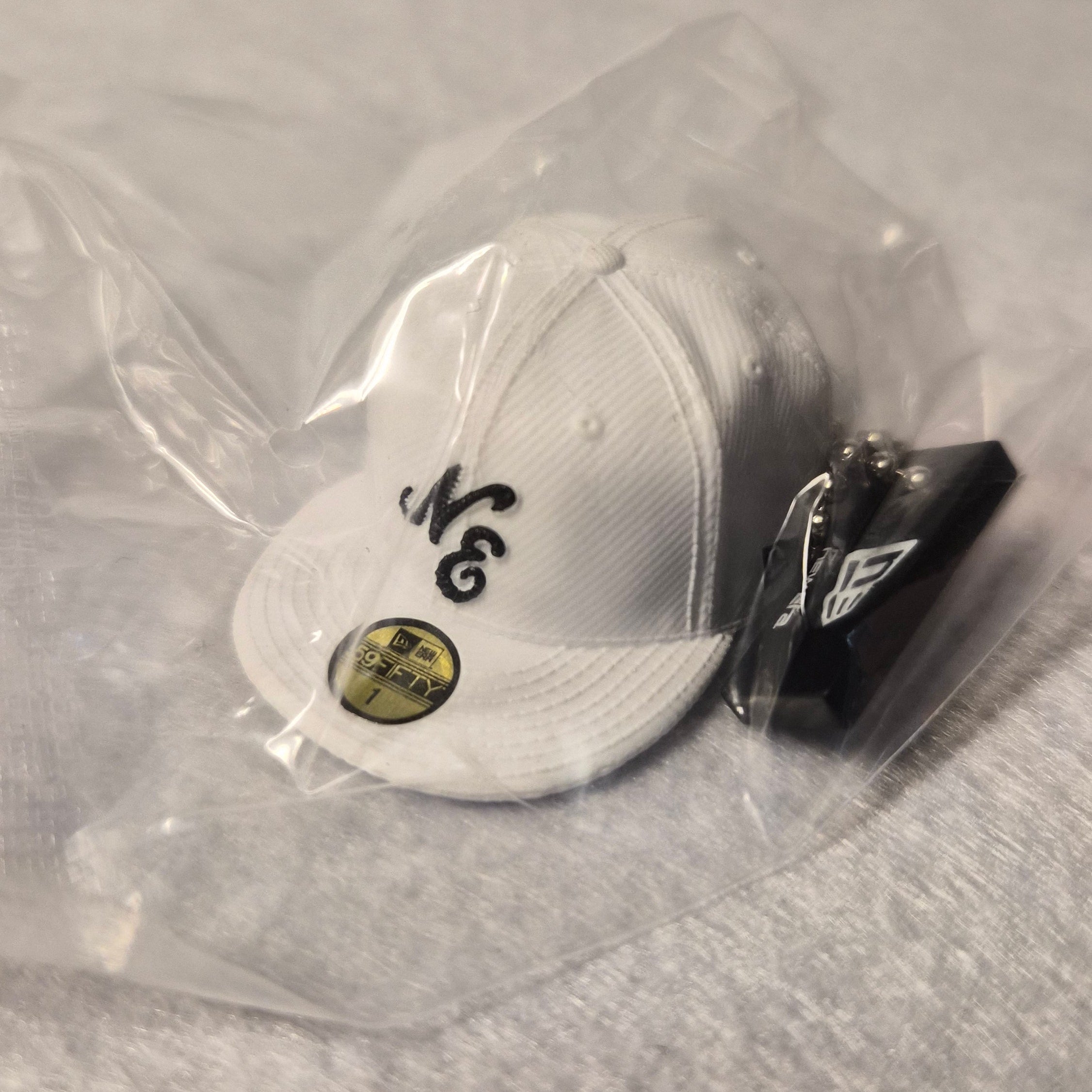 🧢 Colección Miniaturas Gorra New Era - Colgante