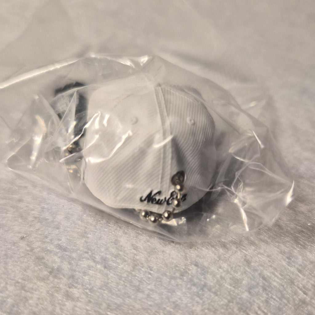 🧢 Colección Miniaturas Gorra New Era - Colgante