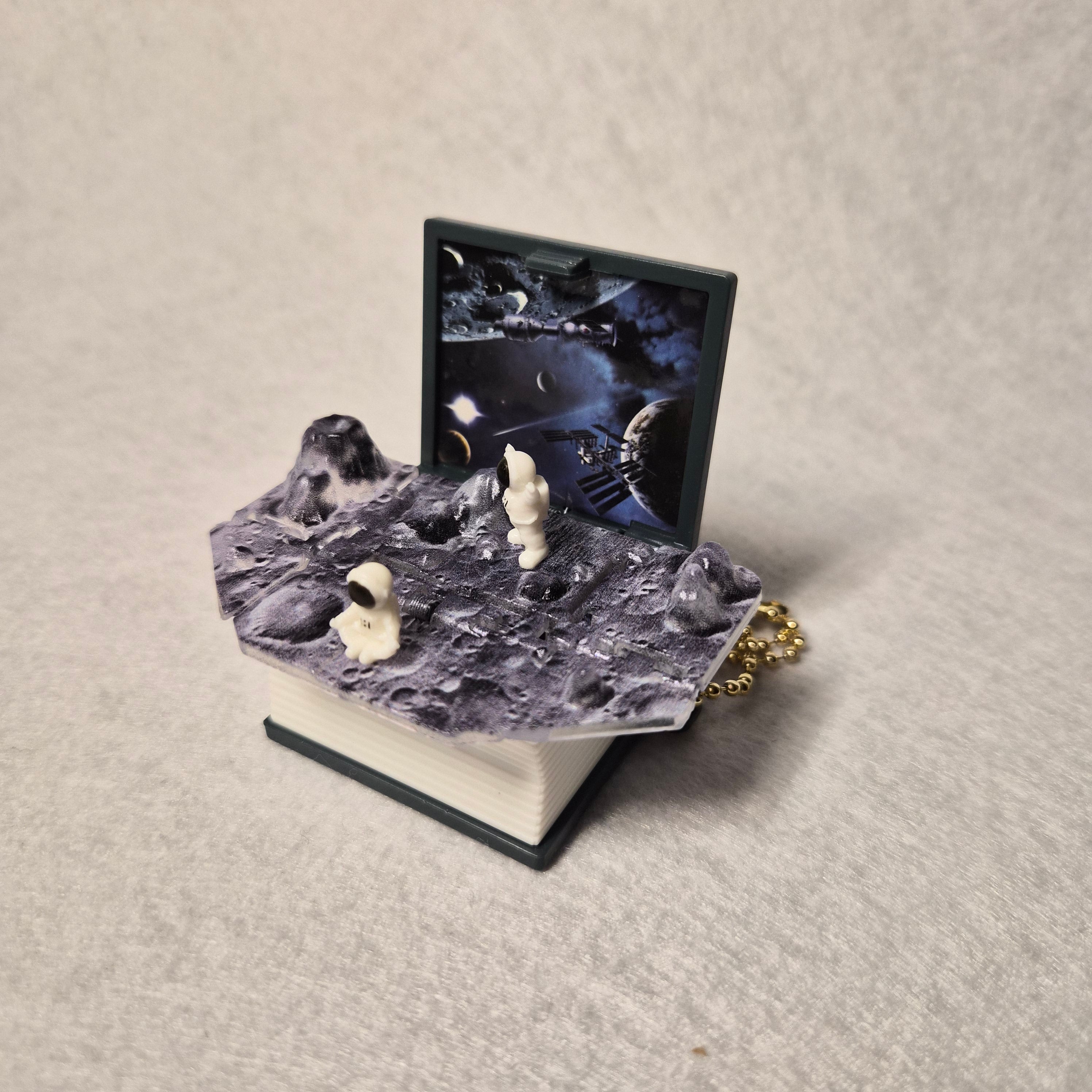 📖 Llavero Pop-Up Yell: Byou de Sekai III (Mundos en un Segundo) ✨