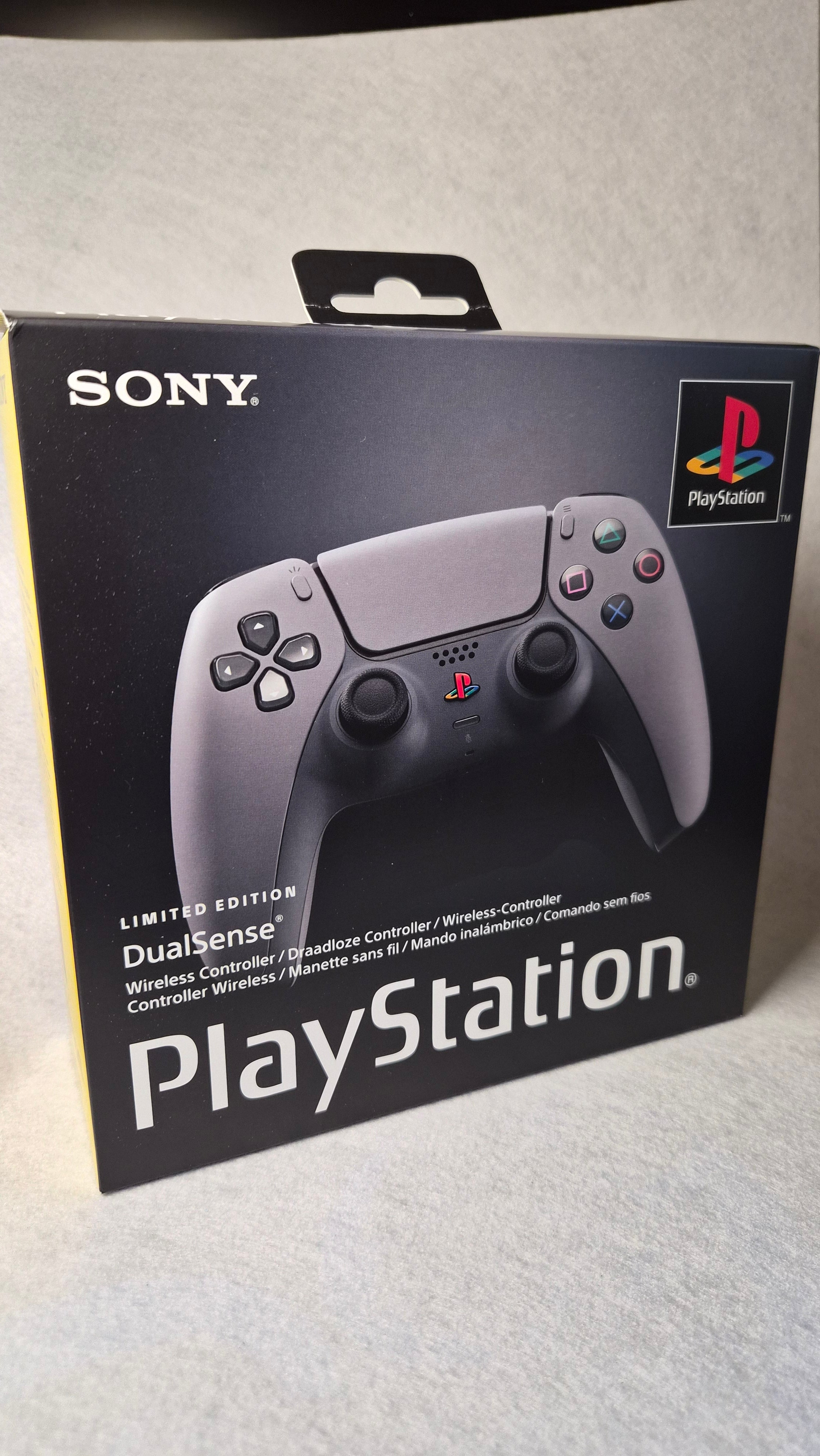 Dualsense 30th Anniversary