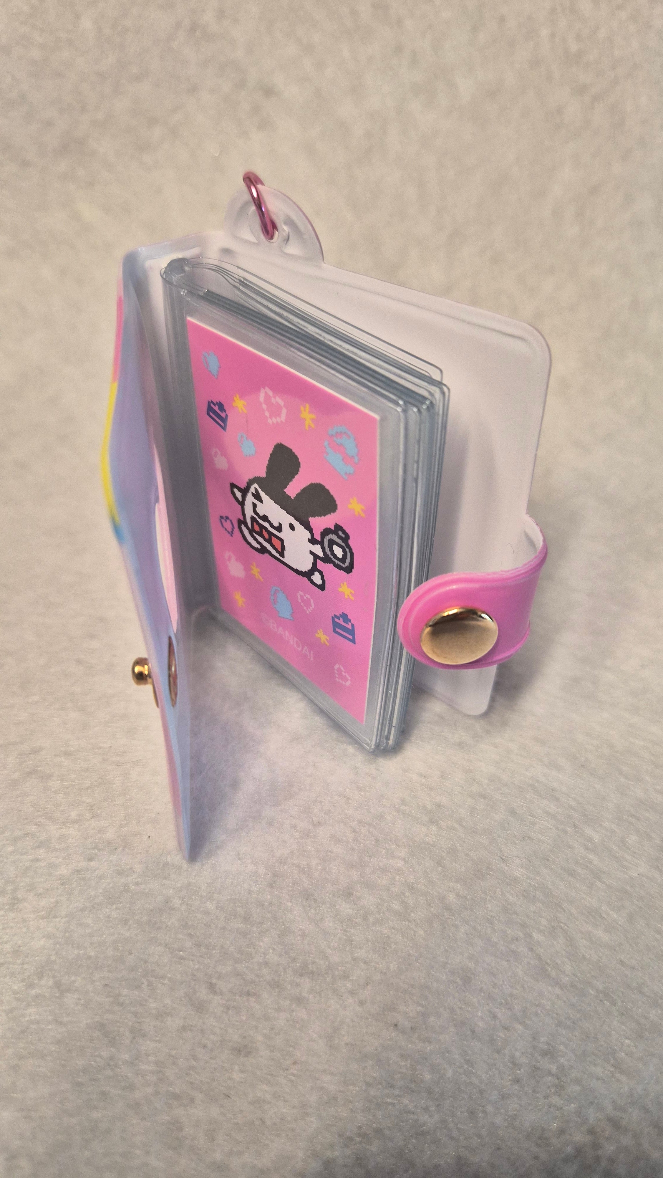📸 Mini Álbum de Fotos Bandai: Tamagotchi - Keychain Album