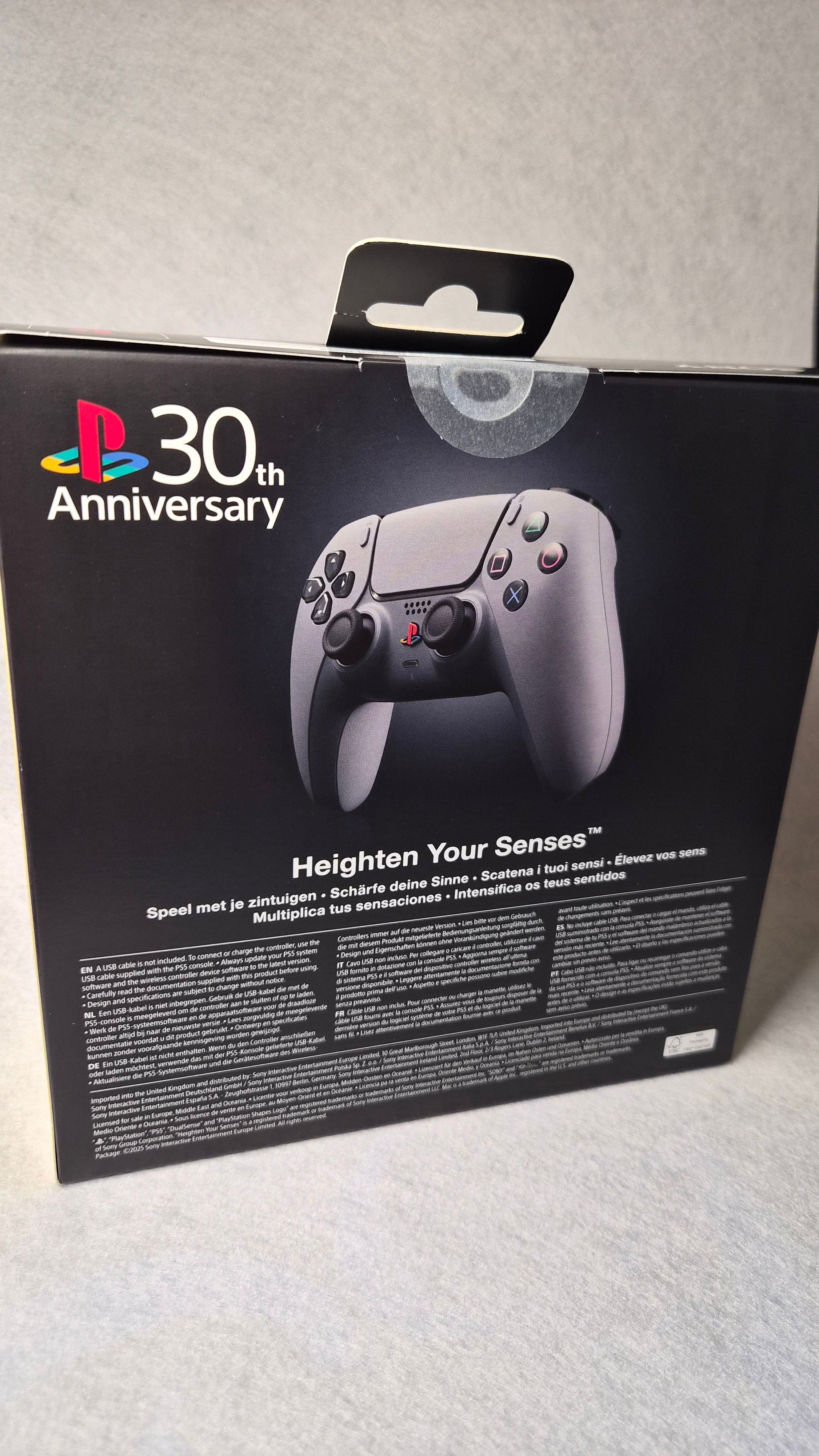 Dualsense 30th Anniversary